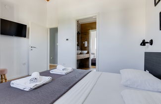 Photo 1 - Maison de 5 chambres à Sibenik avec piscine privée et jardin