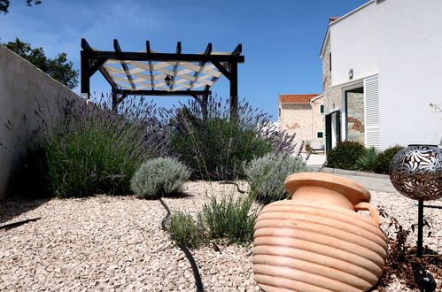 Photo 13 - Maison de 4 chambres à Sibenik avec piscine privée et vues à la mer