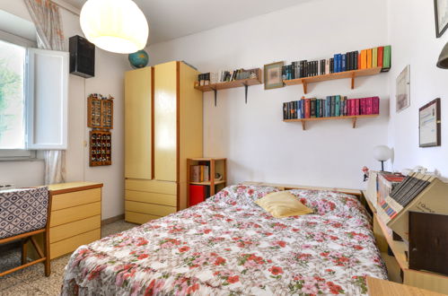 Foto 16 - Appartamento con 3 camere da letto a Portoferraio con giardino e vista mare
