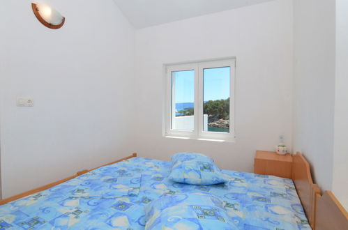 Foto 11 - Appartamento con 1 camera da letto a Stari Grad con giardino