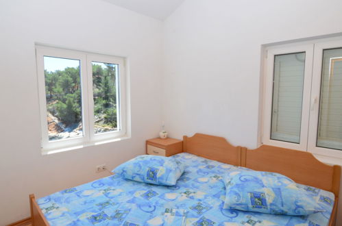 Foto 10 - Apartamento de 1 quarto em Stari Grad com jardim