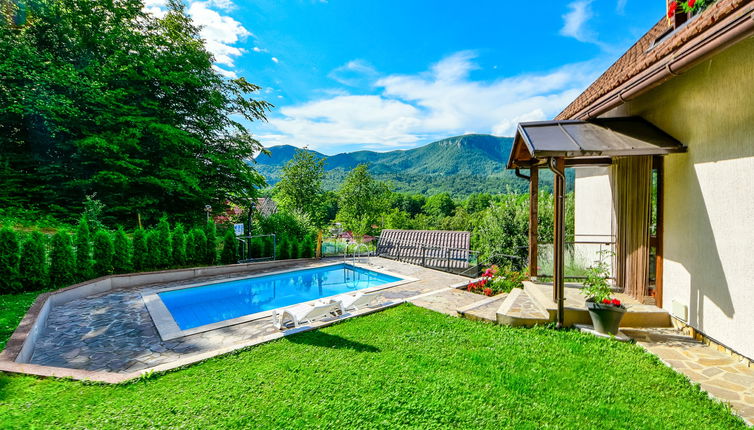Photo 1 - 3 bedroom House in Delnice with private pool and garden