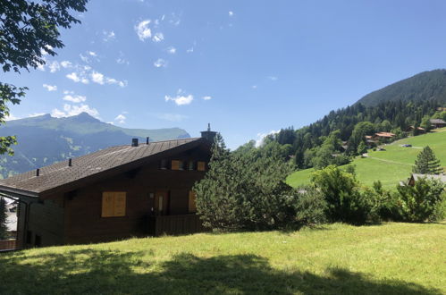 Foto 12 - Appartamento a Grindelwald con giardino