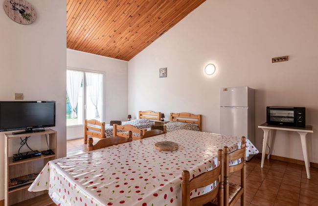 Casa de 2 quartos em Coggia com jardim e terraço - Foto 9