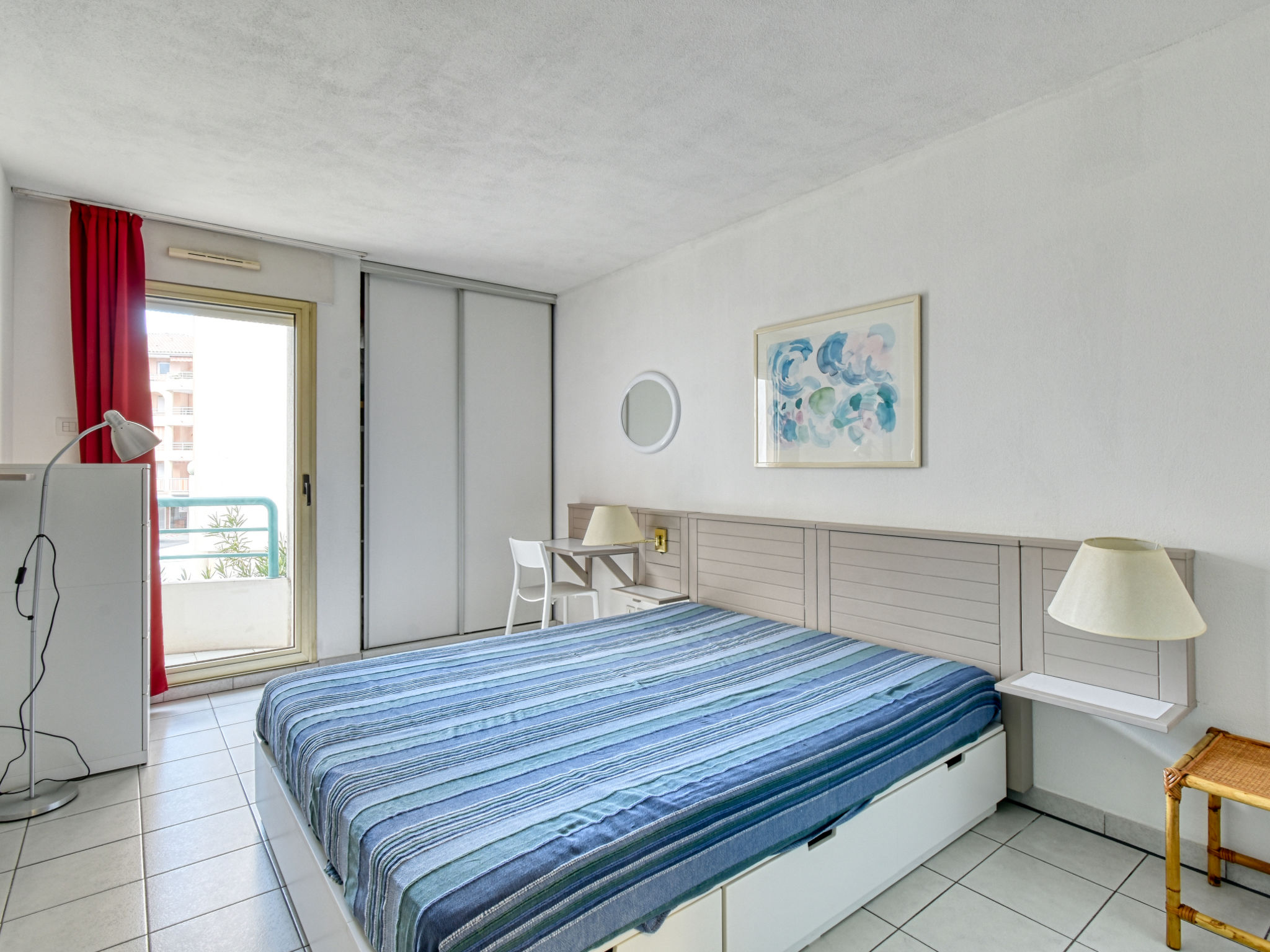 Foto 4 - Appartamento con 1 camera da letto a Fréjus con piscina e vista mare