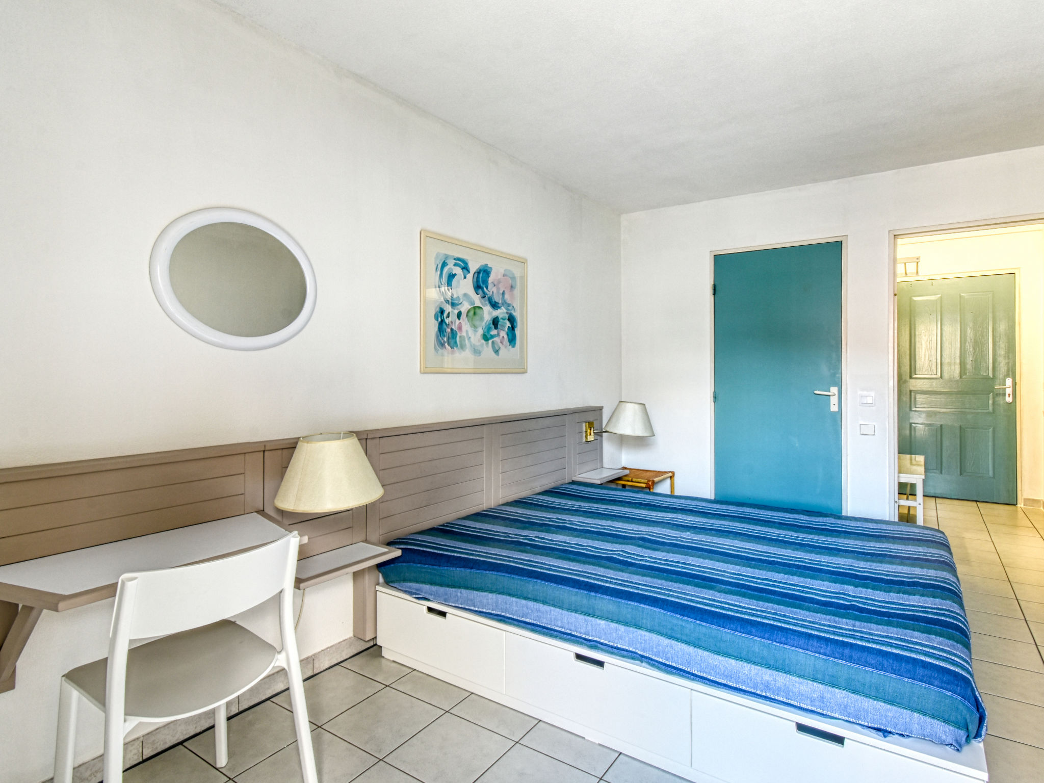 Foto 9 - Appartamento con 1 camera da letto a Fréjus con piscina e vista mare