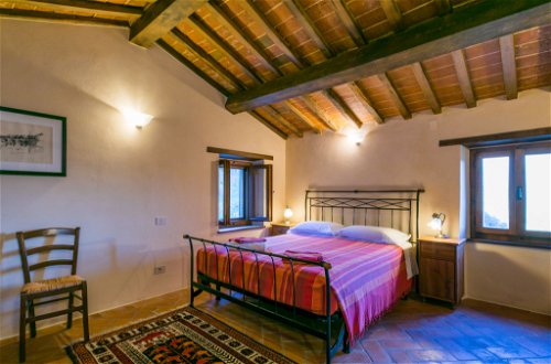 Foto 23 - Casa con 3 camere da letto a Cortona con giardino e terrazza