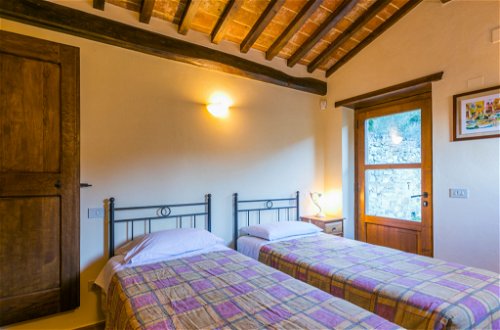 Foto 20 - Haus mit 3 Schlafzimmern in Cortona mit garten und terrasse
