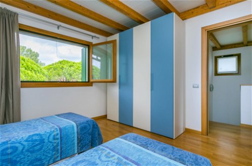 Foto 23 - Haus mit 3 Schlafzimmern in Lignano Sabbiadoro mit schwimmbad und blick aufs meer