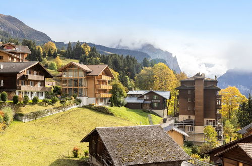 Foto 19 - Appartamento con 2 camere da letto a Lauterbrunnen con terrazza