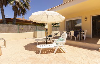 Photo 3 - 3 bedroom House in Deltebre with private pool and terrace