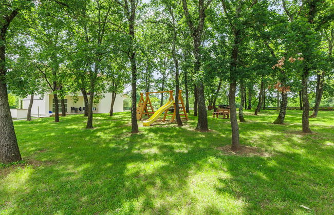 Apartamento de 2 quartos em Žminj com piscina e jardim - Foto 31
