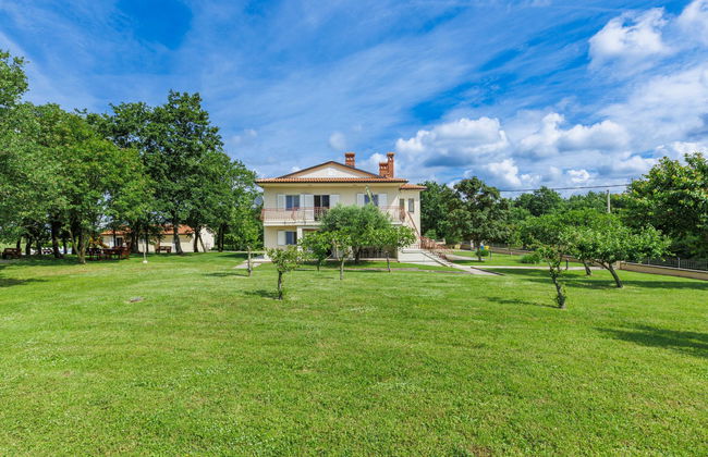 Apartamento de 2 quartos em Žminj com piscina e jardim - Foto 39