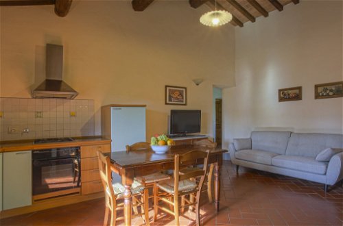 Photo 8 - 2 bedroom Apartment in Barberino Tavarnelle with swimming pool and garden