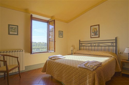Foto 7 - Apartamento de 2 habitaciones en Barberino Tavarnelle con piscina y jardín