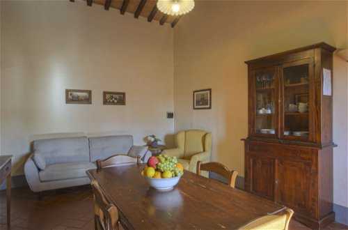 Photo 5 - 2 bedroom Apartment in Barberino Tavarnelle with swimming pool and garden