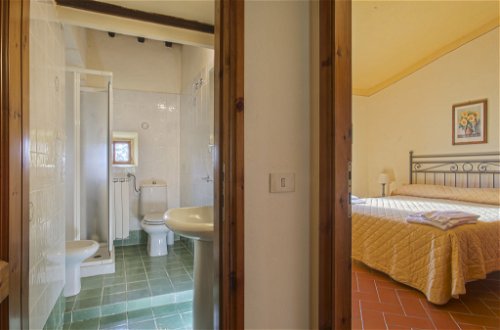 Foto 10 - Apartamento de 2 habitaciones en Barberino Tavarnelle con piscina y jardín