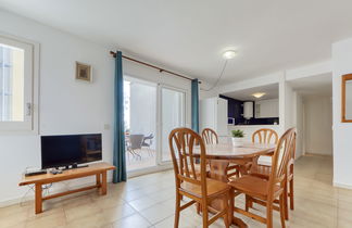 Photo 2 - 2 bedroom Apartment in Roses with garden and terrace