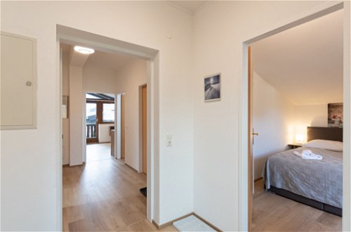 Foto 13 - Appartamento con 4 camere da letto a Zell am See con vista sulle montagne