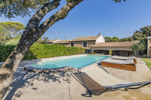 Foto 1 - Casa de 4 quartos em Uchaux com piscina privada e terraço