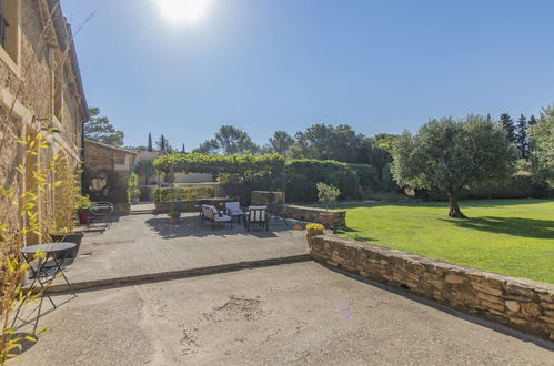 Foto 31 - Casa de 4 quartos em Uchaux com piscina privada e terraço