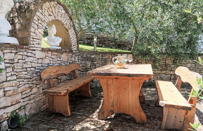 Casa de 4 quartos em Kršan com piscina e jardim - Foto 6
