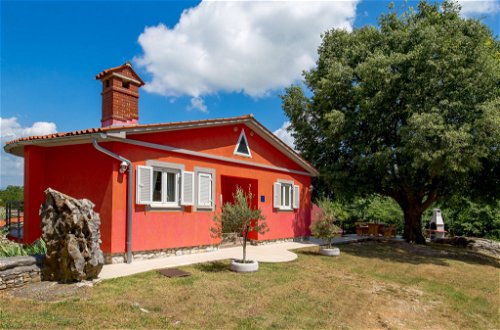 Foto 15 - Casa con 3 camere da letto a Kršan con piscina e vista mare