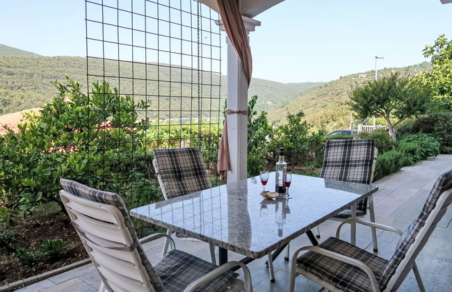 Apartamento de 2 quartos em Labin com jardim e terraço - Foto 25