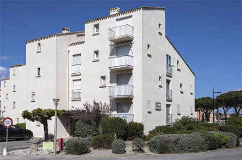 Foto 6 - Apartment mit 1 Schlafzimmer in Le Barcarès mit blick aufs meer
