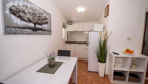 2 bedroom Apartment in Rogoznica with terrace - Photo 3