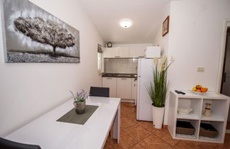 Foto 3 - Apartamento de 1 quarto em Rogoznica com terraço