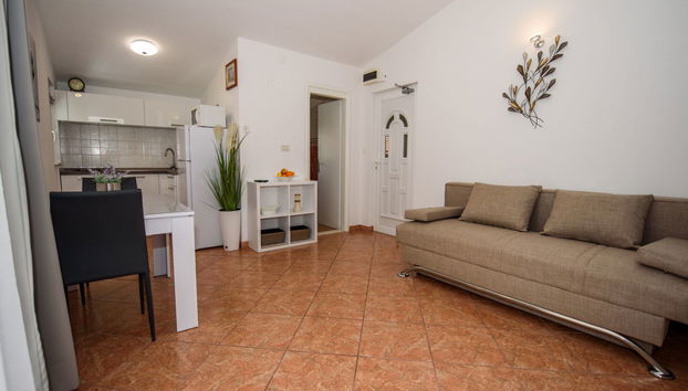 2 bedroom Apartment in Rogoznica with terrace - Photo 4