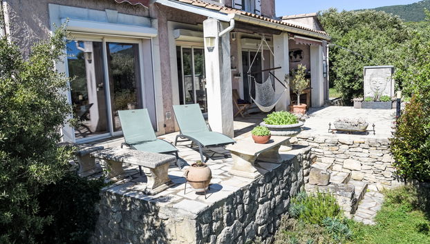 Maison de 4 chambres à Saumane-de-Vaucluse avec piscine privée et jardin - Photo 4