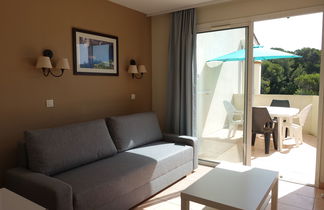 Foto 3 - Apartamento de 2 quartos em Six-Fours-les-Plages com piscina e terraço