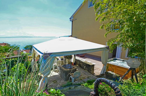 Foto 10 - Appartamento con 3 camere da letto a Matulji con giardino e terrazza