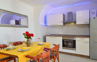 Foto 2 - Appartamento con 3 camere da letto a Matulji con giardino e terrazza