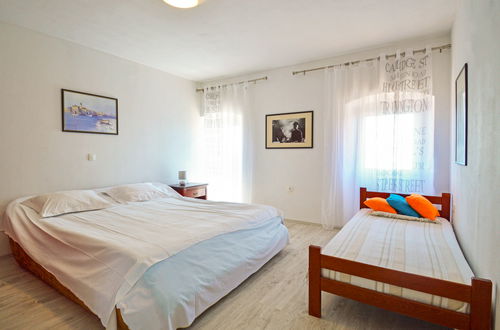 Foto 13 - Appartamento con 3 camere da letto a Matulji con giardino e terrazza