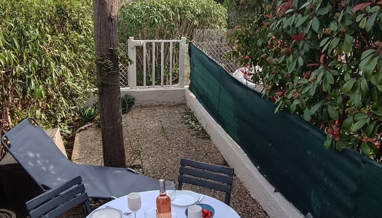 Photo 1 - 1 bedroom Apartment in Six-Fours-les-Plages with garden and terrace