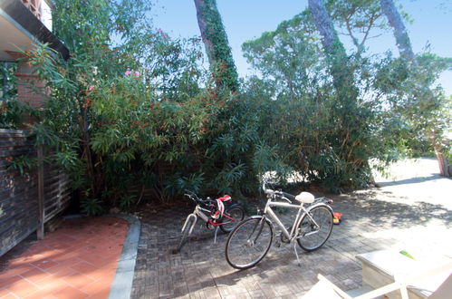 Photo 9 - Maison de 2 chambres à Forte dei Marmi avec jardin