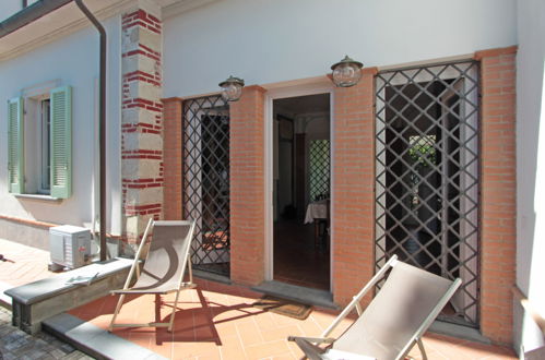 Photo 3 - 2 bedroom House in Forte dei Marmi with garden and sea view