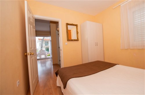 Foto 13 - Apartamento de 1 habitación en Makarska con vistas al mar