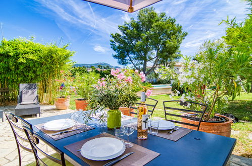 Foto 2 - Appartamento con 1 camera da letto a Sanary-sur-Mer con piscina e giardino