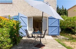 Foto 1 - Apartamento en Hyères con jardín y vistas al mar