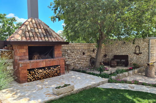 Photo 15 - Maison de 4 chambres à Zemunik Donji avec piscine privée et vues à la mer