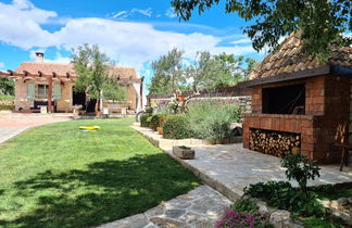 Photo 3 - Maison de 4 chambres à Zemunik Donji avec piscine privée et vues à la mer