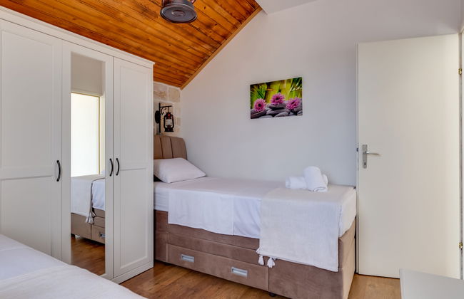 Casa de 5 quartos em Zemunik Donji com piscina privada e jardim - Foto 27