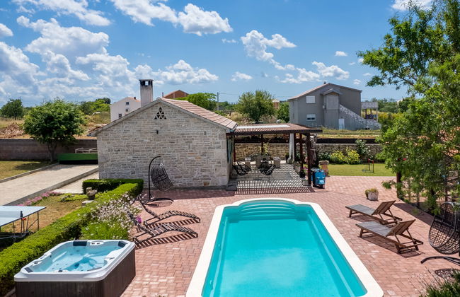 Casa de 5 quartos em Zemunik Donji com piscina privada e jardim - Foto 39