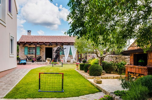 Foto 48 - Haus mit 4 Schlafzimmern in Zemunik Donji mit privater pool und garten