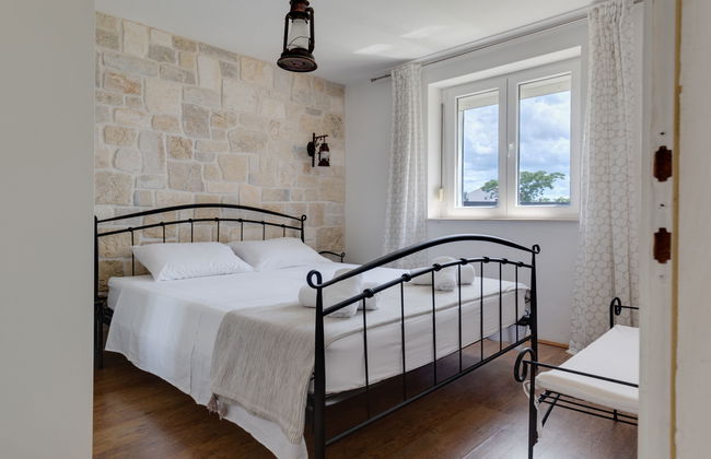 Casa de 5 quartos em Zemunik Donji com piscina privada e jardim - Foto 11