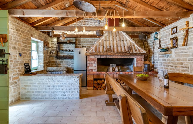 Casa de 5 quartos em Zemunik Donji com piscina privada e jardim - Foto 34